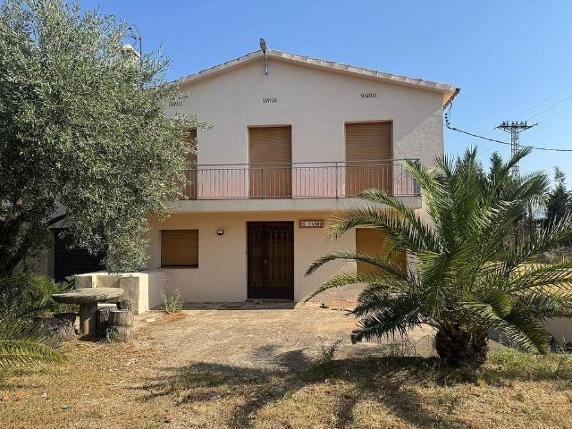 Casa rural en venta en Canovelles, de 280 m² 5 habitaciones por 550.000