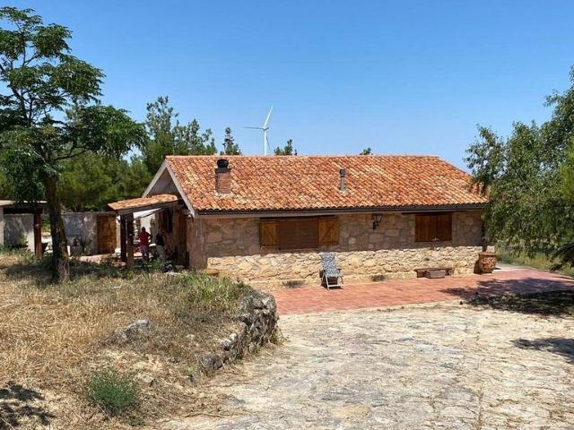 Casa rural en venta en Gandesa, de 358 m² 4 habitaciones por 295.000