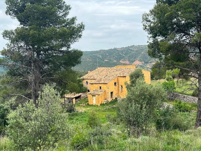 Casa rural en venta en Horta de Sant Joan, de 420 m² 6 habitaciones por 550.000