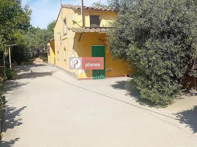 Casa rural en venta en Lleida, de 113 m² 5 habitaciones por 180.000
