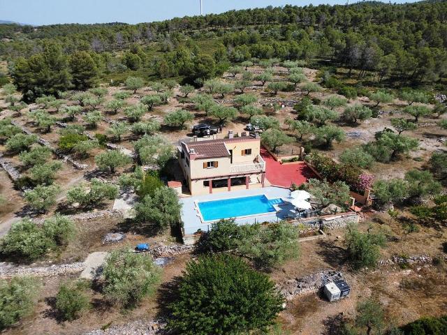 Casa rural en venta en Perelló, el Tar, de 164 m² 3 habitaciones por 285.000