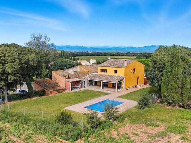 Casa rural en venta en ronda Marinada, Garrigàs, de 208 m² 4 habitaciones por 560.000