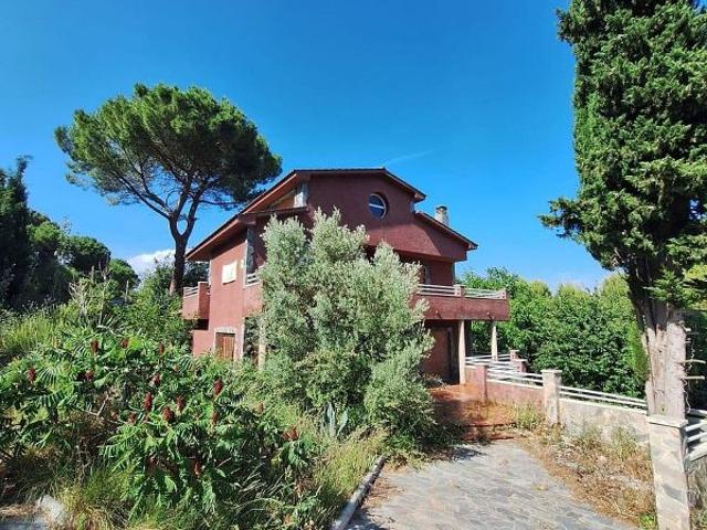 Casa rural en venta en Sant Llorenç Savall, de 205 m² 4 habitaciones por 303.000