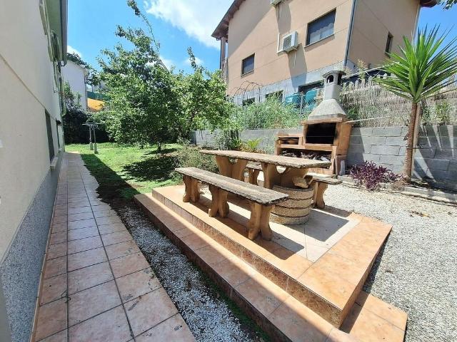 Casa rural en venta en Santa Eulàlia de Ronçana, de 300 m² 4 habitaciones por 530.000