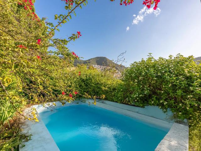 Casa rural independiente con piscina y gran parcela cerca de Marbella