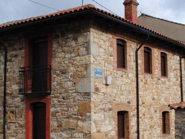 Casa Rural Salome Los Barrios De Luna León