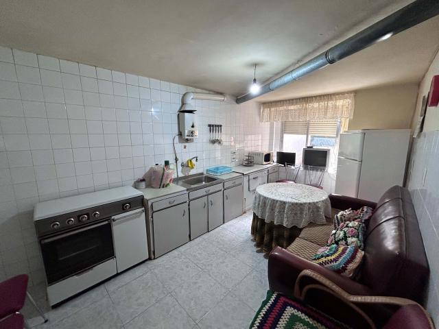 Casa rural 5 dormitorios 481 m2