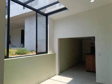 Casa recién remodelada 4 rec en desniveles, 3 autos, Arboledas