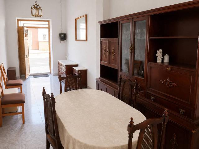 Casa reformada con gran patio, lista para entrar a vivir en Tavernes de la Valldigna