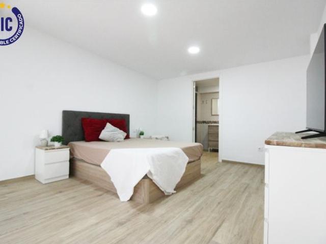 CASA REFORMADA CON GRAN POTENCIAL EN ALAQUAS