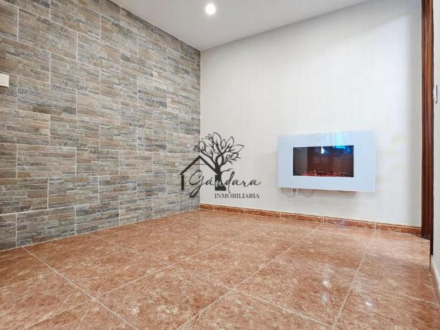 CASA REFORMADA CON TERRAZA Y VISTAS AL MAR EN MUGARDOS