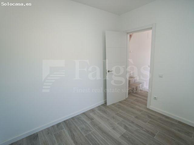 Casa reformada de planta baja con jardín en Empuriabrava