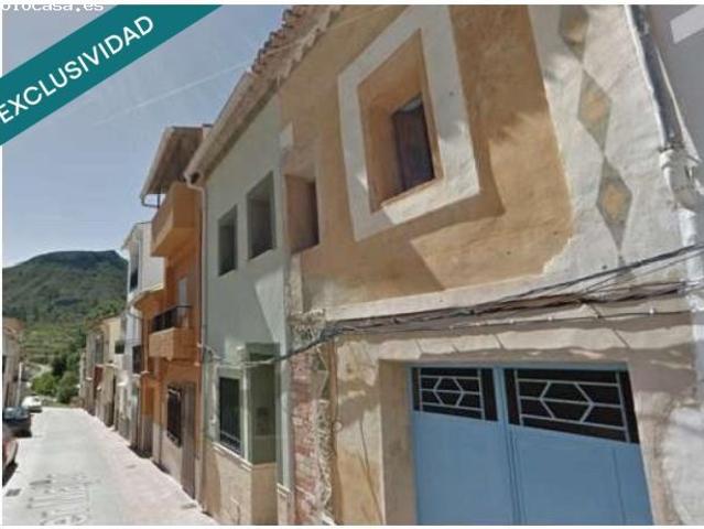 Casa reformada en el centro de Pinet