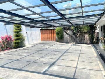 CASA REMODELADA 1 PISO AMPLIO JARDIN