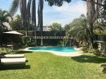 Casa Remodelada de 700m2 en Exclusivo Condominio El Bosque La Planicie