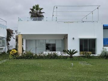 CASA REMODELADA EN 2DA FILA, PALABRITAS! 4DORM + 2 PISCINAS