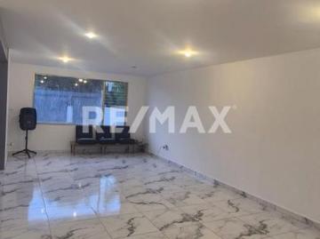 Casa remodelada en Calle Manuel Doblado Cto. Diplomáticos Ciudad Satélite