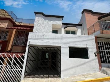 CASA REMODELADA EN EL JAZMIN, PUEBLA A 10MIN DE GALERIAS SERDAN