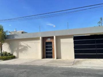 CASA REMODELADA EN VENTA 4 RECÁMARAS 3 BAÑOS ALBERCA CAMPESTRE CANCUN