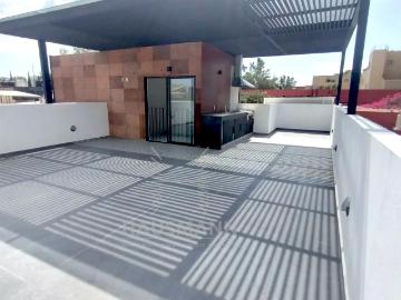 Casa remodelada en venta en Claver?a