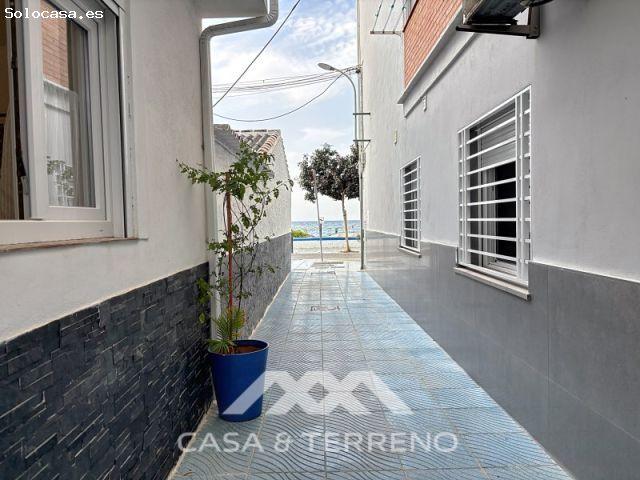 Casa Renovada a 25 m de la Playa · Caleta de Vélez