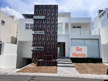 Casa Renta Misión Conca Querétaro Amplia Jardin Estudio
