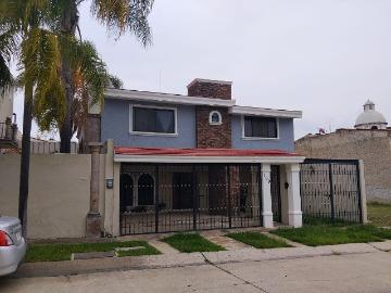 Casa Renta El Palomar seccion Jockey