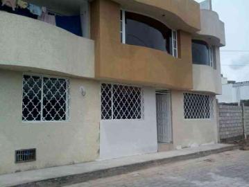 CASA RENTERA CON 2 DEPARTAMENTOS ZONA DE SEGURIDAD
