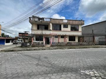 Casa Residencial Av. Tsachila 4 Departamentos