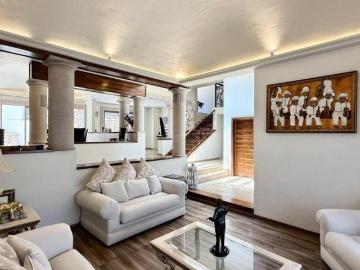 Casa residencial en VENTA en Marfil con Alberca
