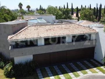 Casa Residencial en venta, en zona Zavaleta, Camino Real a Cholula, Puebla, Pue