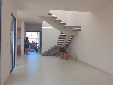 Casa Residencial Las Lomas
