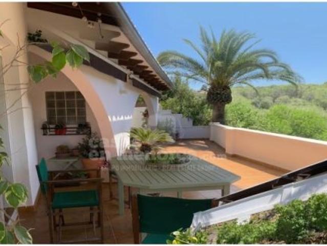 Casa rodeada de campo en Cala Santandria