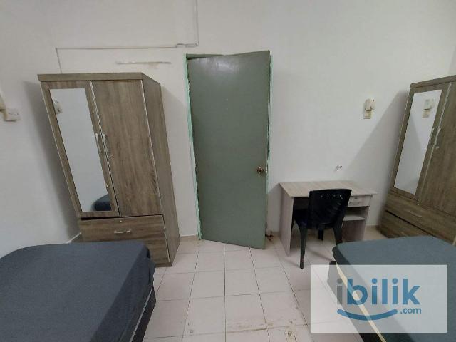 Casa Subang, USJ, Opposite BRT, near LRT, Choice of Rooms, Mydin, Summit, FF