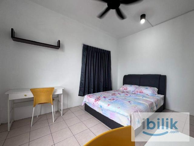 CASA SUBANG: Fully Furnished Master Bedroom