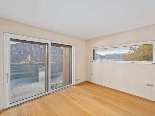 Casa sul Lago di Lugano