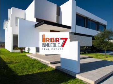 Casa super oportunidad El Campanario QUERETARO en Fraccionamiento El Campanario, Querétaro