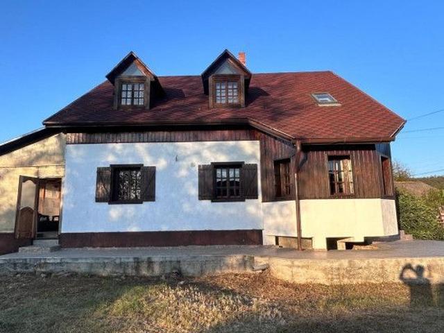 Casa superba de vanzare, 1900 mp teren