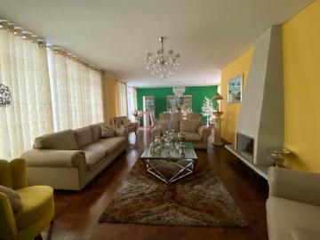 CASA SANTA CATALINA EN ESQUINA COMO TERRENO O PARA NIDO