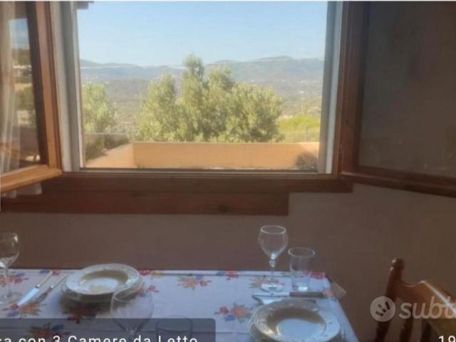 Casa semi dipendente in villa trifamiliare