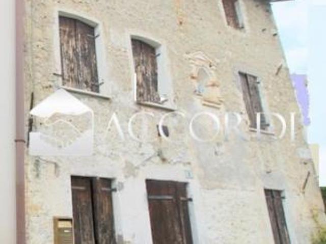 CASA SEMI INDIPENDENTE di 5 vani e di 100 mq PIEVE DI SOLIGO rif. BI301_4