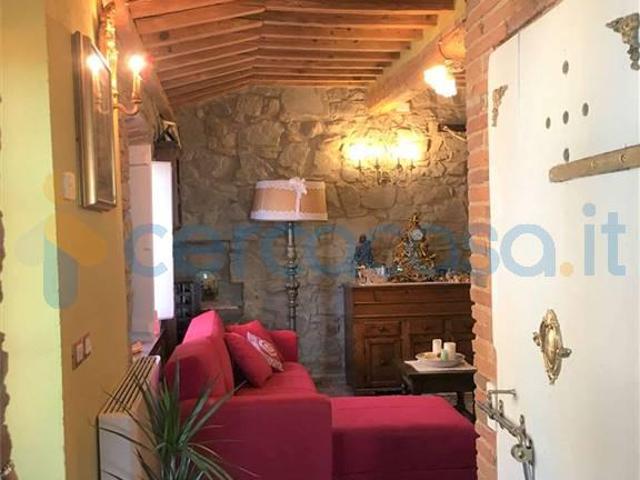 Casa semi indipendente in ottime condizioni, in affitto in Petrognano, Capannori