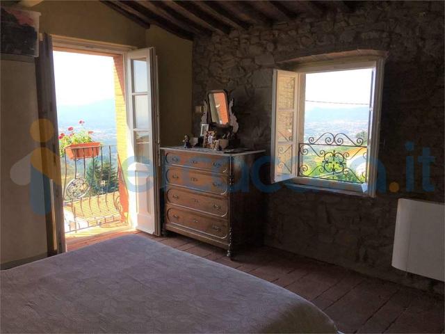 Casa semi indipendente in ottime condizioni, in affitto in Petrognano, Capannori