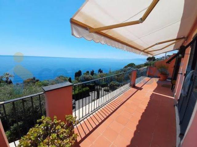 Casa semi indipendente in affitto a Recco