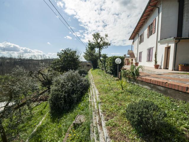 Casa semi indipendente in una posizione di campagna 200m² Santa Maria a Monte