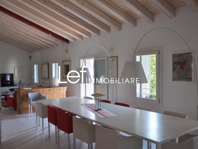 CASA SEMI INDIPENDENTE in VENDITA a VALDOBBIADENE di 5 vani