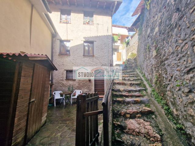 Casa semi indipendente in vendita a Camaiore, Metato