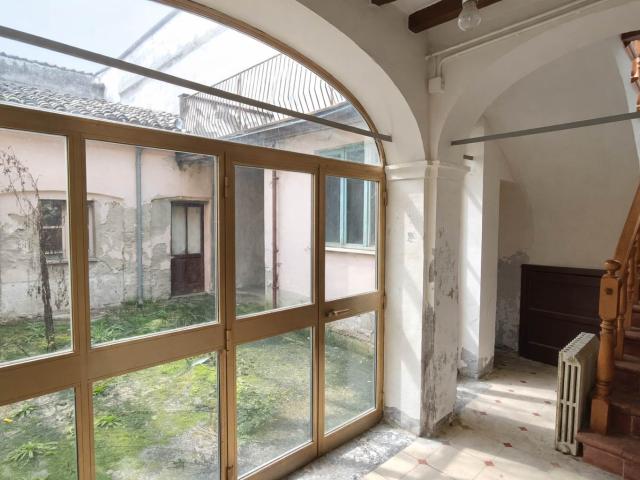 CASA SEMI INDIPENDENTE in VENDITA a CORTEMAGGIORE di 5 vani