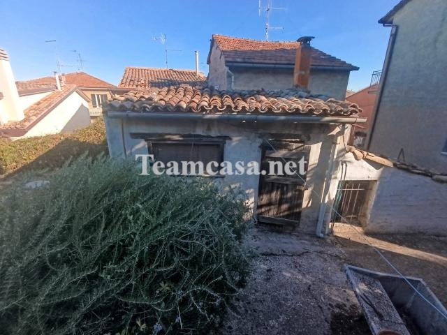 CASA SEMI INDIPENDENTE in VENDITA a PESARO PRIMA PERIFERIA di 4 vani