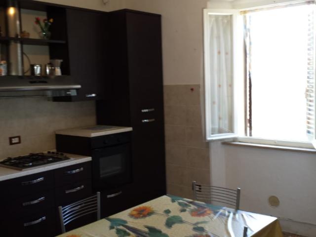 CASA SEMI INDIPENDENTE in VENDITA a PIOMBINO di 4 vani